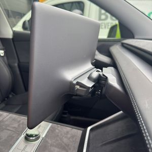 Hovedbilde Roterbart skjermfeste &#8211; Tesla Model 3 & Y