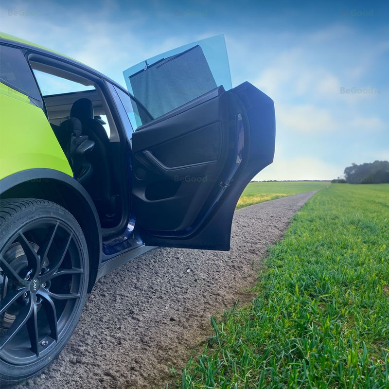 Solskjerm bakvindu Tesla Model Y